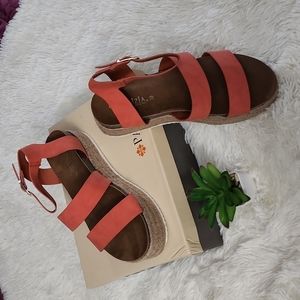 NWB Patrizia Larissa Orange Strappy Sandal